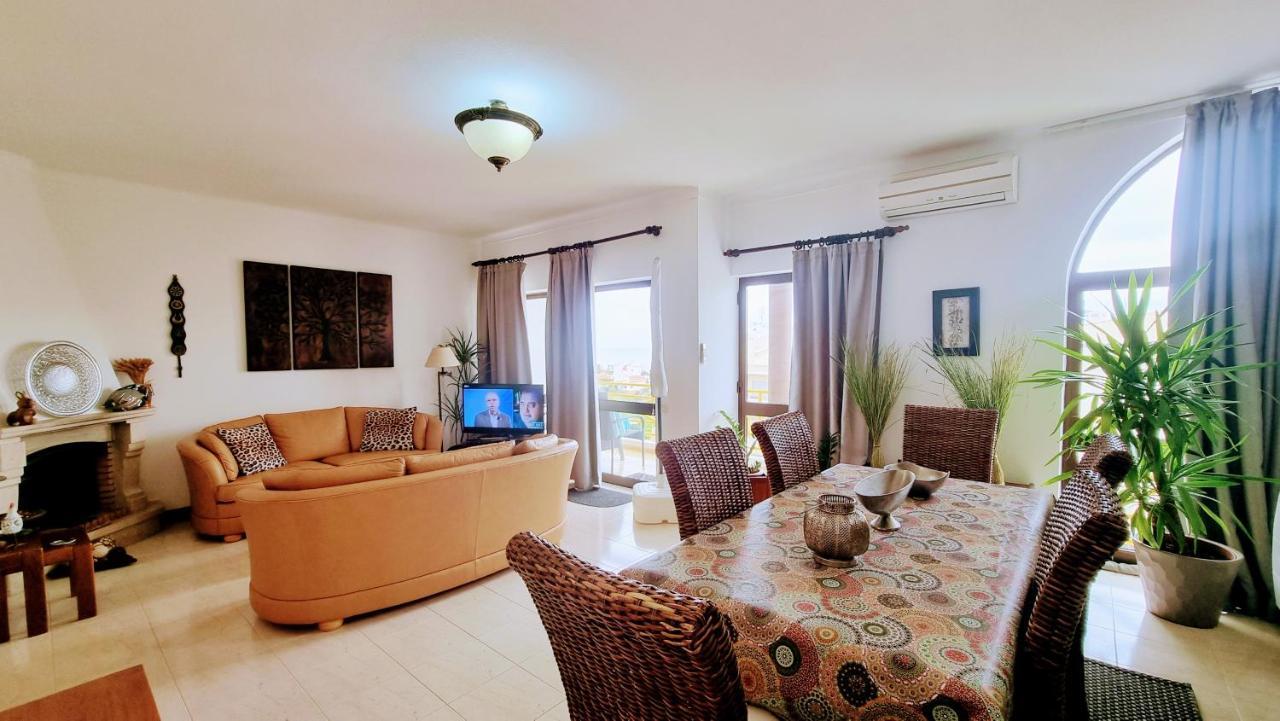 Apartment Praia da Dona Ana Lagos Esterno foto
